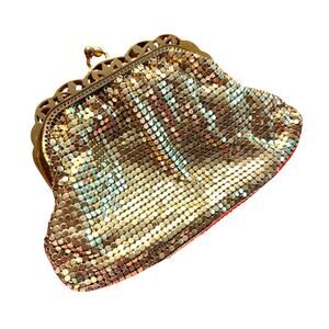Whiting & Davis gold mesh kiss lock coin purse vintage 1920’s flapper bag clutch